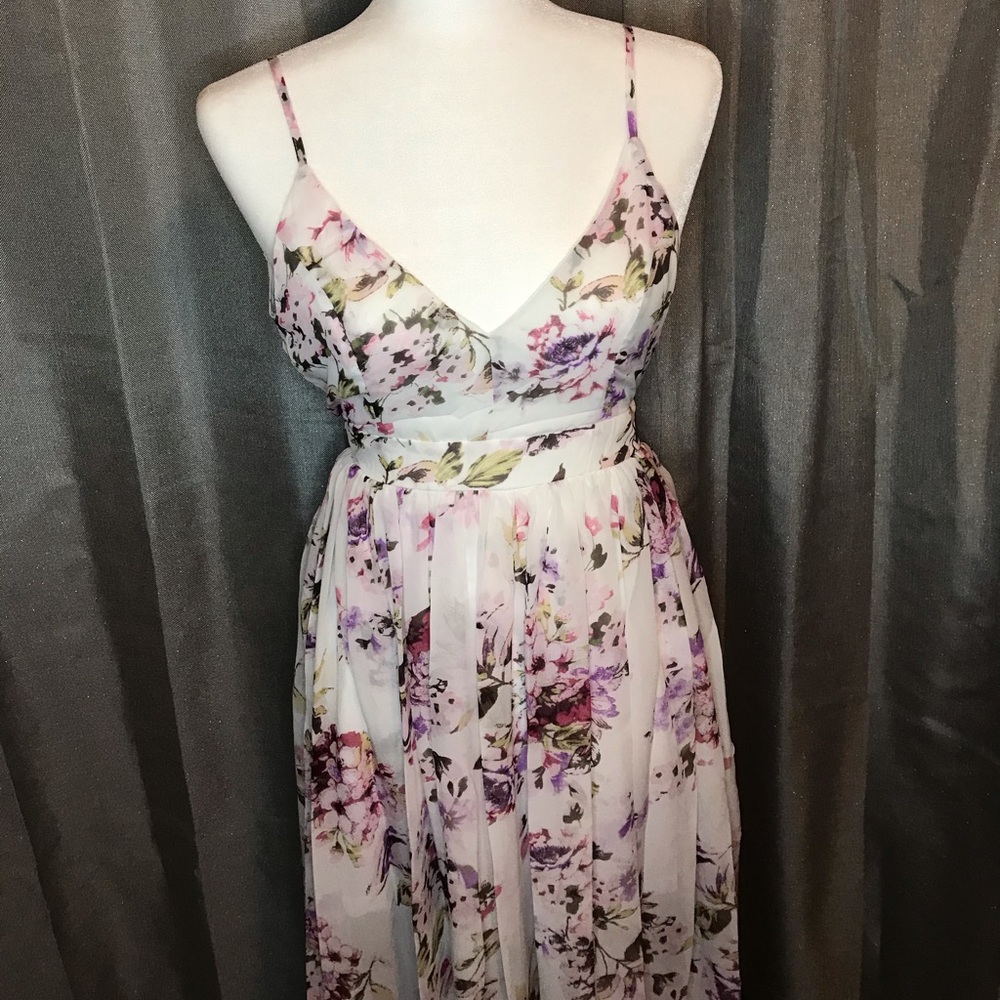 Ivory and Pink Floral Open Back Dress - Picture 4 of 8